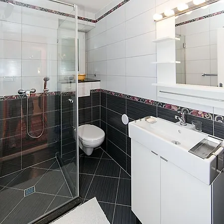 Columba - 4 Star Deluxe Appartamento